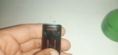 Sandick 32 gb fleshka