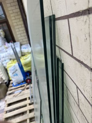 Продаются стекла для офиса, перегородок, душевых кабинов, витринов