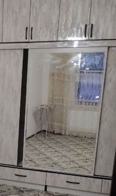Mebelni rolikli shkaf sotiladi tez ba hamyonbop narxda