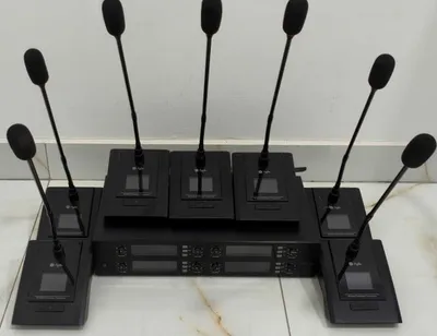 Беспроводная система из 8 микрофонов