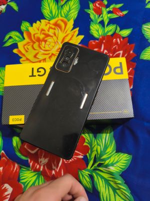 POCO F4. GT