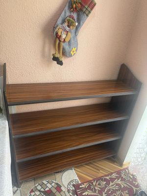 Обувная полка из дерева