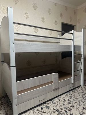 Детский кровать сотилади
