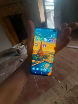 samsung S 10 pilus xolati rasmda korsatlgan 8 128