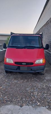 Ford transit sotiladi