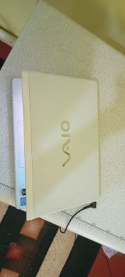 Noutbook Sony sotiladi