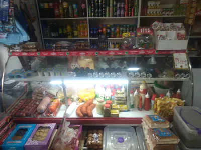 витрина сотилади 200$ донаси тел 915256309 келишам