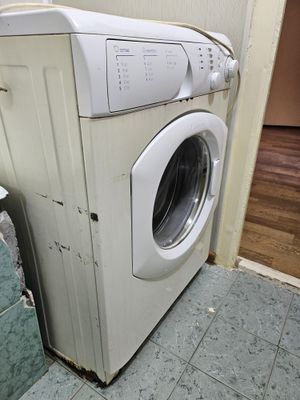 Стиральная машина Ariston