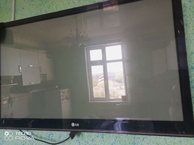 Телевизор LG плазменный экран 100см