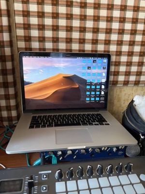 Apple Macbook Pro 2015 15 inch. Ssd 1 tb.16 gb operativka.core I7