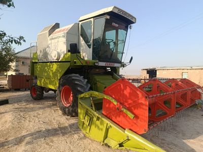 Claas dominator130 sotiladi