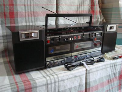 TOSHIBA RT-SX 85 BomBeat. Редкая. 1986 год. MADE IN JAPAN.