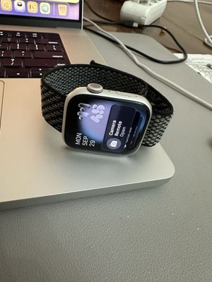 Apple Watch Series 8 45mm Silver Nike Loop