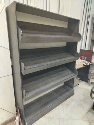 Magazin poʻlkalari Sotiladi Holati Zoʻr