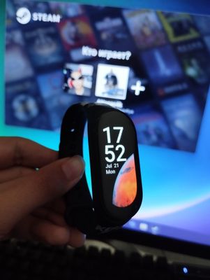Продаю Mi Band 7 Состояние: отличное Экран без царапин, батарея д