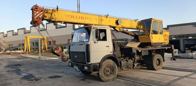 Avtokran16 ton 18metr