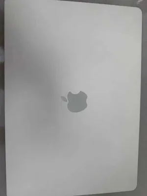 Продается MacBook Air 15" M3 16/512