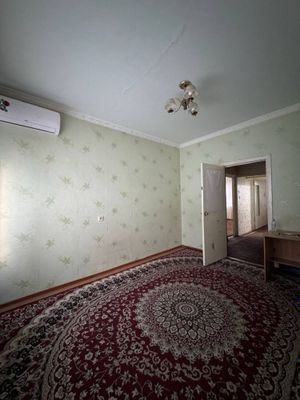 Аренда на массив Феруза 2-комнатная квартира, балкон 2/6