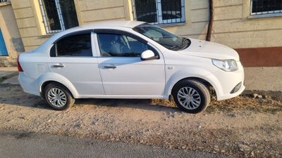 Gazalkentda mashina sotiladi