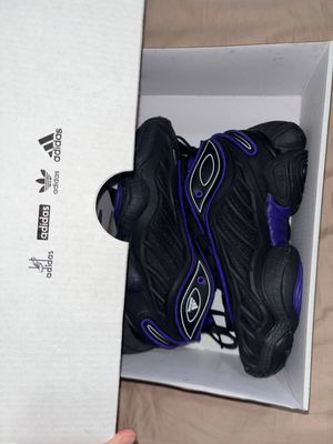 Adidas FYW Intimidation sneakers Size