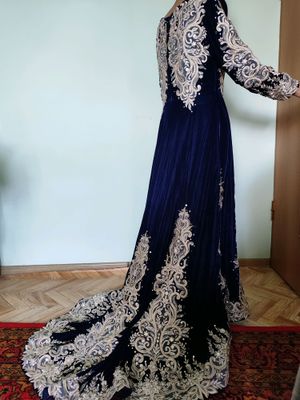 Роскошный ансамбль для невесты со шлейфом
