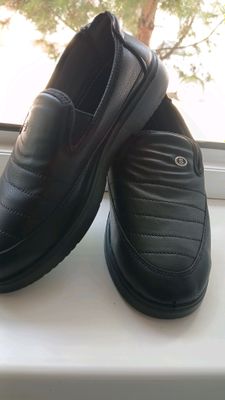 Arzon yangi oyoq kiyimlar