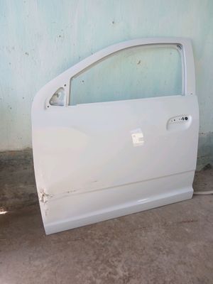 cobilt eshik 2025 yil rangi oq chap taraf shafyor