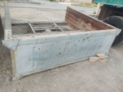 Zil sotiladi mator karobka bor