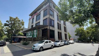 Сдам здание 1280м2 вдоль дороги Госпитальный Мирабад Avenue, Ойбек RR