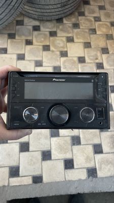 Pioneer 725 mafon sotiladi