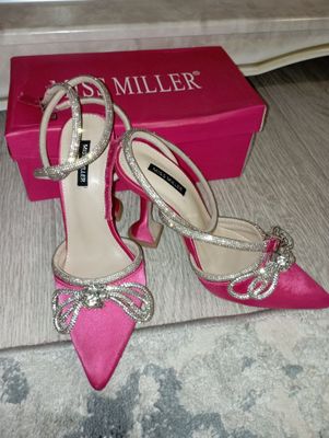 Miss miller tufli
