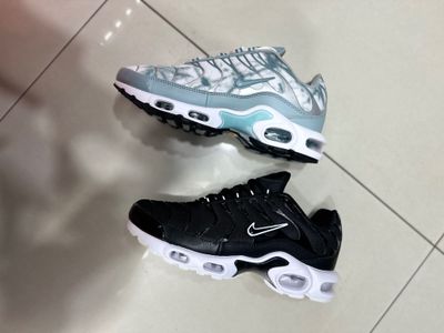 Krossovki Nike TN