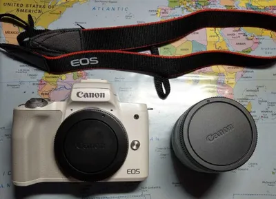 Продается Canon EOS M50