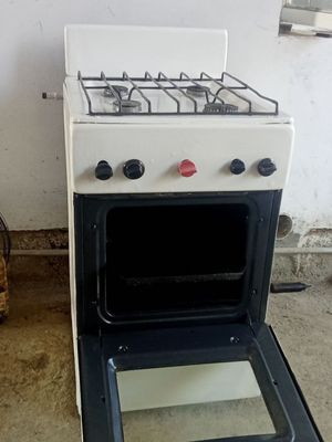 Gaz plitasi sotiladi