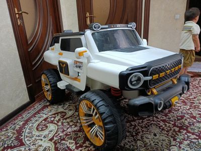 Bolalar mashinasi Jeep electrocar (детский машина)