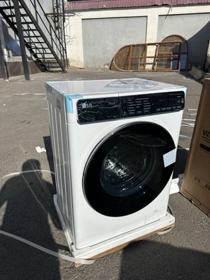 Стиральная машина LG до 1400 об/мин гарантия 3 год