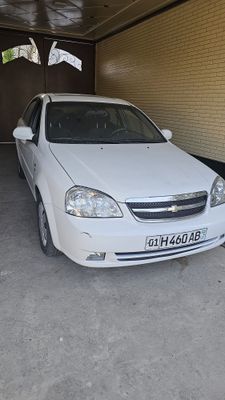 Lacetti sotiladi