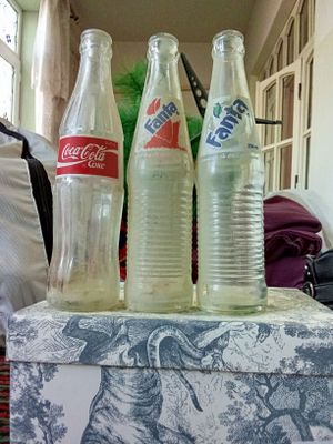 Продаётся стеклянные бутылки от Колы 250ml .