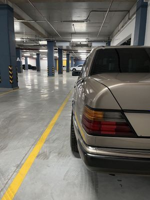 Mercedes benz W124 sotiladi