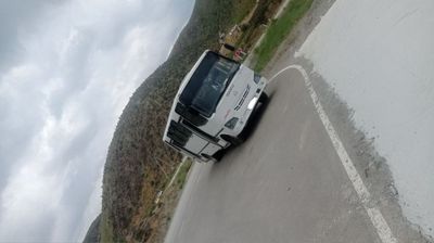 Isuzu Np37 luks qilingan