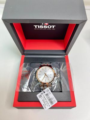 Оригинальные Tissot CLASSIC новые часы Швейцария.