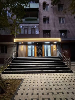 Аренда нежилое ЦУМ ор: 110-школа 1-Линия 108 кв.м Евро Люкс ремонт