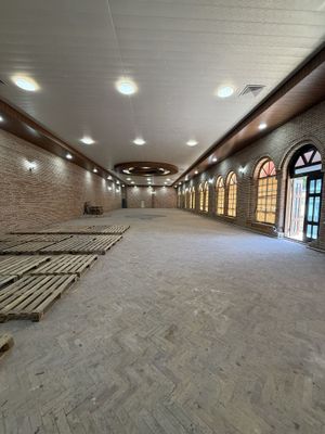 Arendaga beriladi (ochiq va yopiq hudud, ofis)