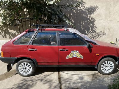 Lada 2109 sotiladi