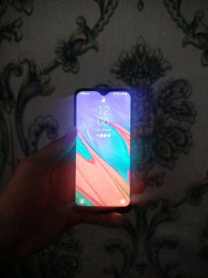 Galaxy A40 800ming so‘m, muammo yo‘q
