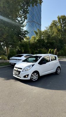 Spark спарк sastiyanasi ideal.Juda qarab haydalgan ozimizni mashina