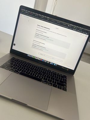 Macbook pro 2019 15inch 16/512
