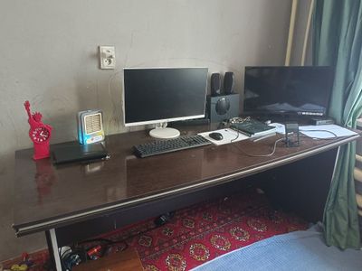 Моноблок wecan core i5 . + Иш столи + беспроводной клавиатура+мышка.