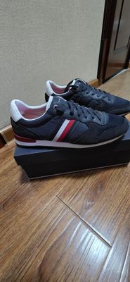 Tommy Hilfiger оригинал 100%