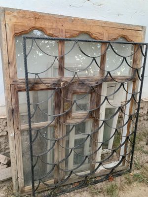 Айна решеткасымен , капы сатылады